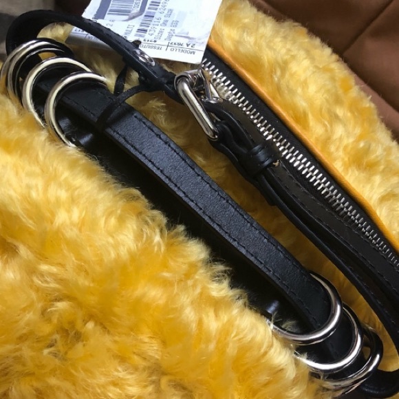 Moschino Couture Mohair blend “fur” backpack - Picture 2 of 15